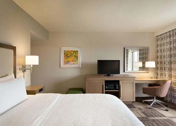 Hampton Inn & Suites Largo